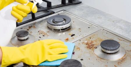 Come pulire i fornelli e la cucina con i prodotti midor