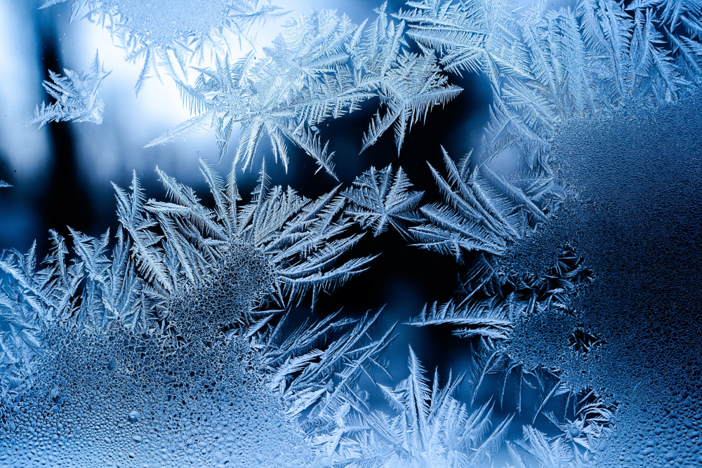 Neve e ghiaccio sui vetri