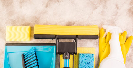 Attrezzi pulizia per pulire facile